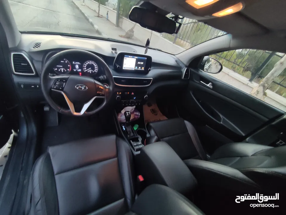 هونداي توسان فل ماعدا الفتحة عداد اصلي 83000كم للبيع بسعر مغري 96000شيكل