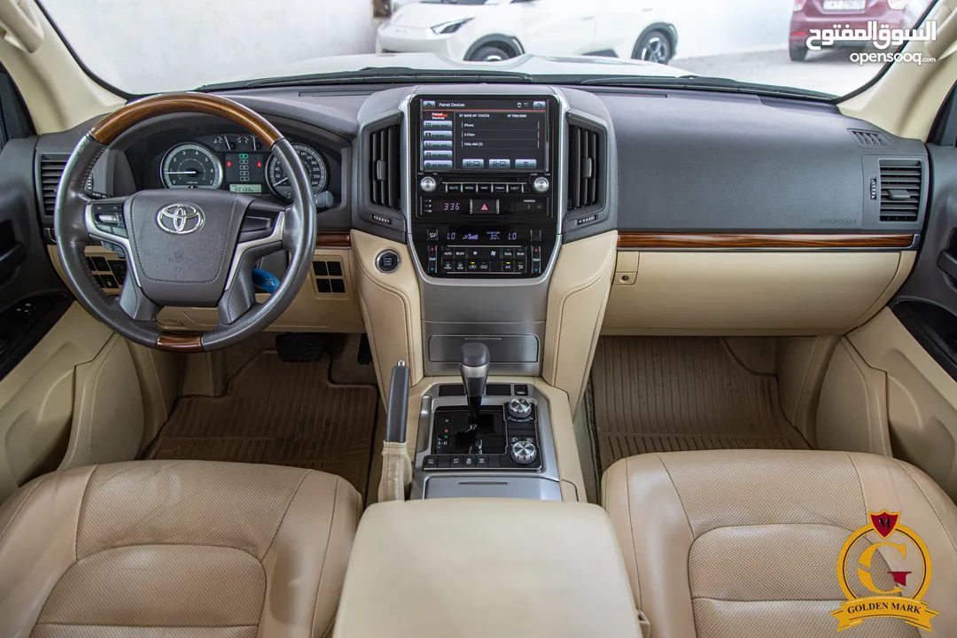Toyota Land Cruiser 2017 Gx-r V8  السيارة بحالة الوكالة و قطعت مسافة 80,000 كم