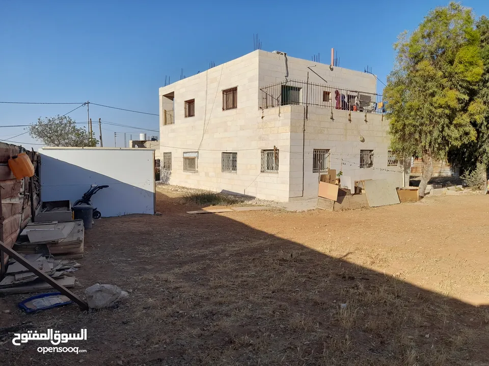 اعلان بيع منزل السيد سامي دبيس