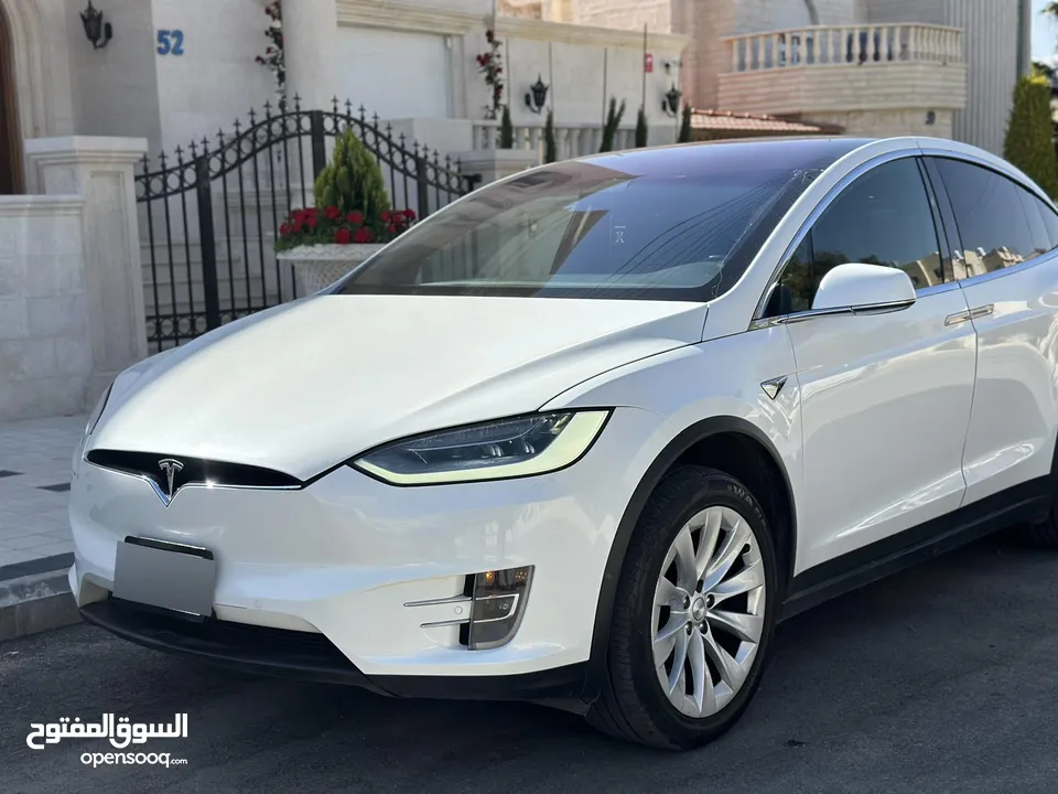Tesla model x 2020 long range plus  بسعر مغري dual motor