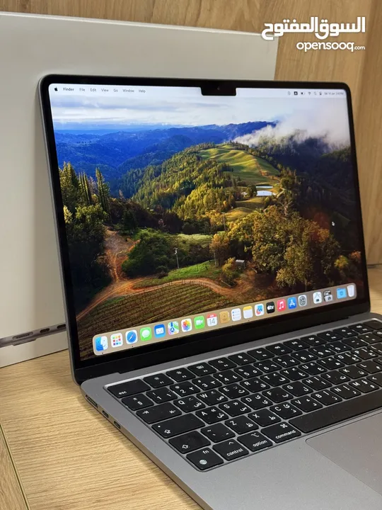 MacBook Air 2022/ M2-Chip/ 256 SSD/ 8RAM