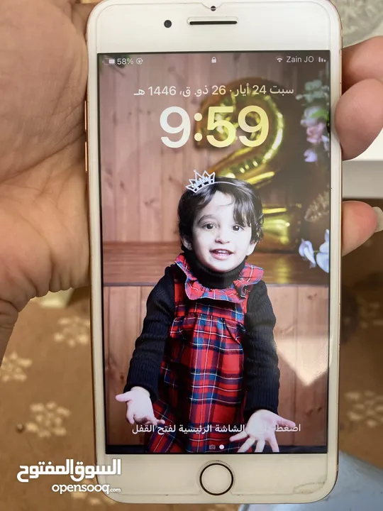 ايفون 8 بلس للبيع التلفون ولا خدش
