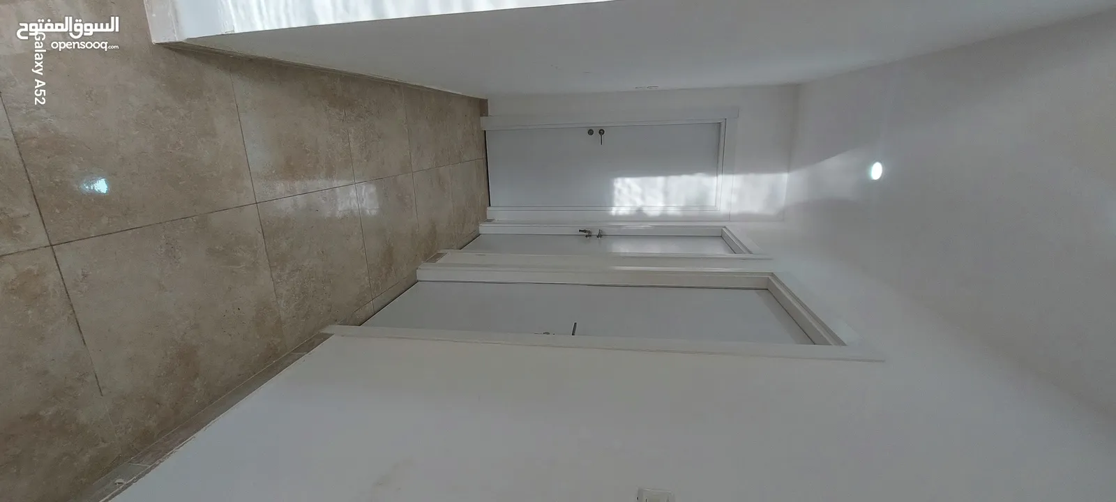 شقة مع ساعة كهرباء بالطيرة