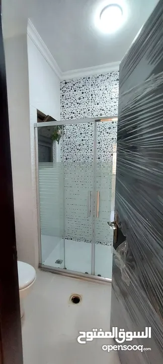 شقة مميزة جدا للبيع مع روف منطقة الجندويل بل قرب من الأحوال المدنية