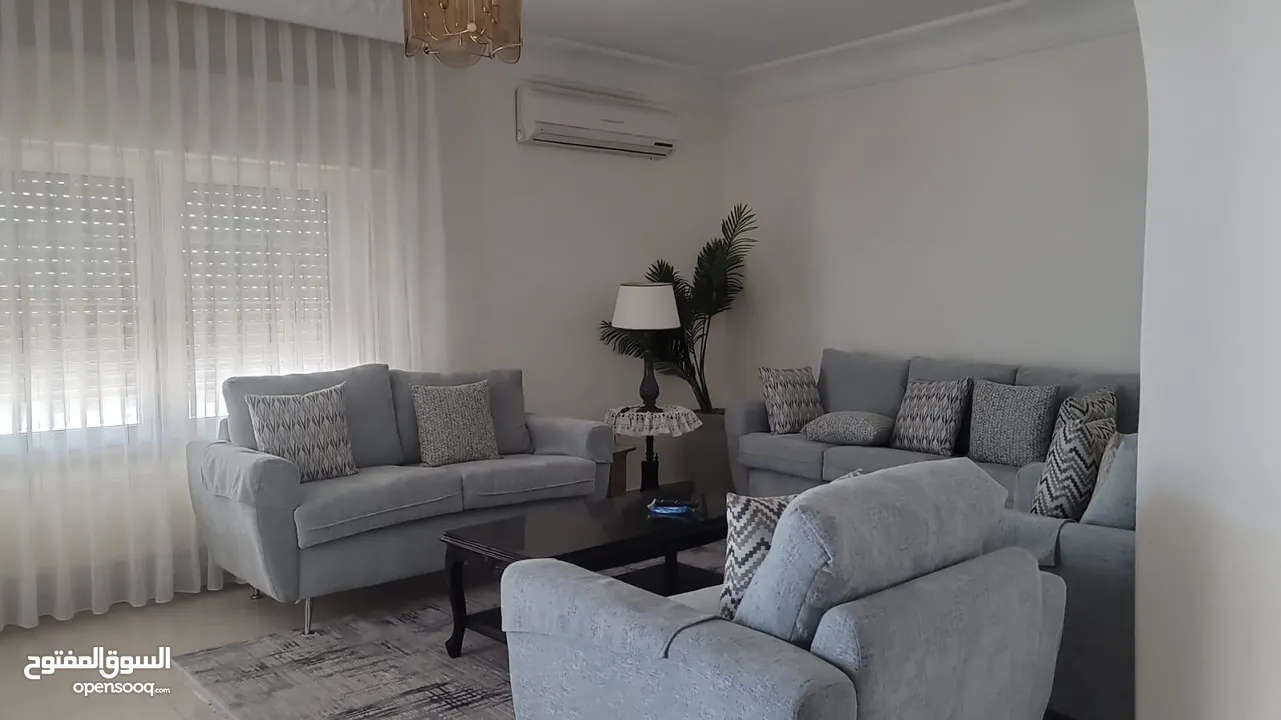 شقة مفروشة فاخرة للإيجار – الشميساني