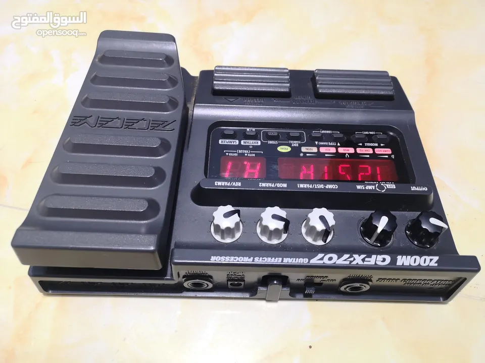 zoom gfx 707 PROFESSIONAL guitar effeCtS processor