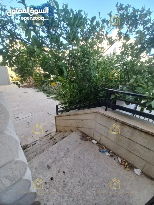 شقة ارضية من فيلا مع ترسات خلدا