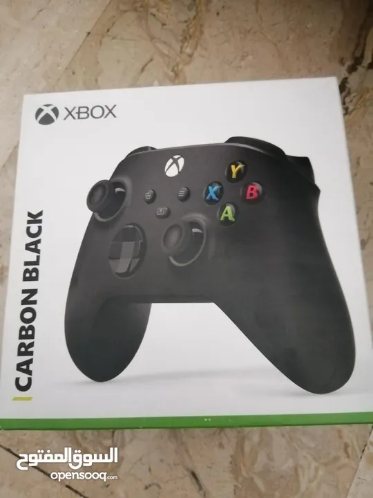 XBOX controller  with rechargeable battery