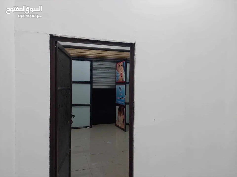 قاعة واسعه 250 متر مربع ومحلات متعددة الاستخدام