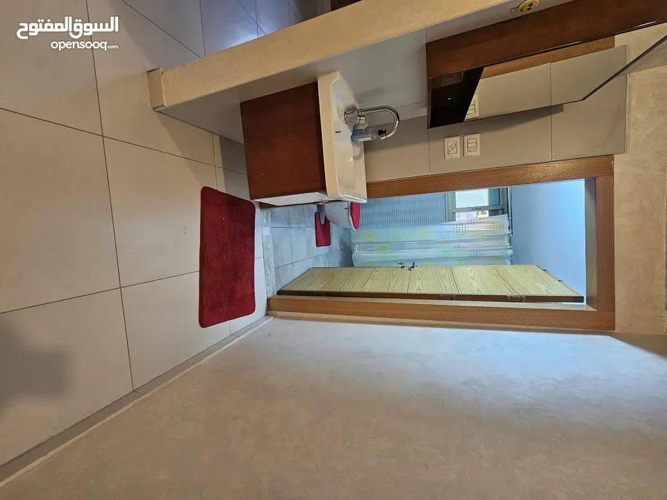 شقه مفروشه للايجار لعائله صغيره او عرسان