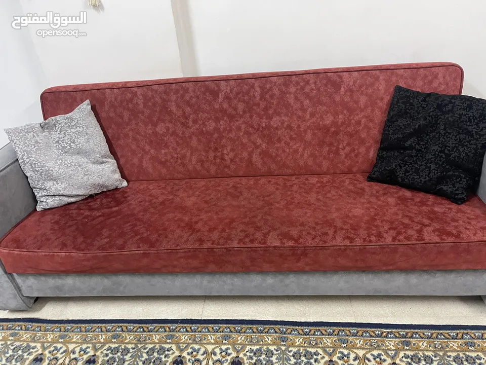 كنبايات عدد 3  مترين  بتصير تخت صندوق حديد تفصيل جدا ثقال