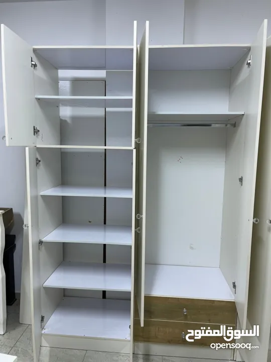 غرفة نوم خشبي راقية مميزة بوجود خزانة عشر دفات 6+2