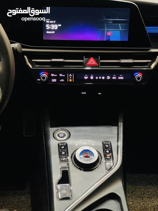 كيا نيرو 2023 فل مسكر سجنتشر عداد 33 الف