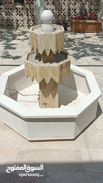 نوافير حجرية ابيض قطر 1متر البحرة  مع حوضين بالوسط مع الوصلات شامل التركيب والتشغيل