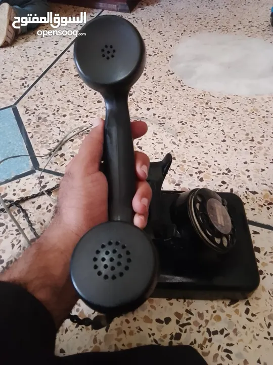 Old unique Telephone for Sale in good condition.