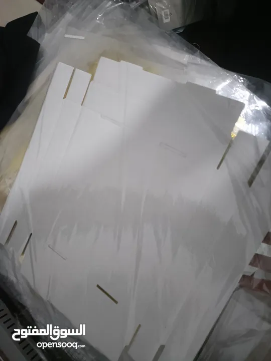 لوازم وكراتين للكعك