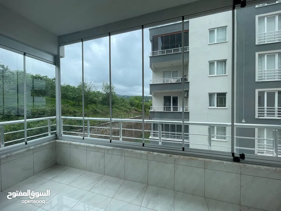 Apartment For Sale In Yomra / Kaşüstü