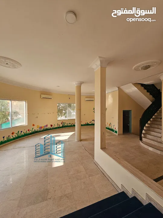 فيلا تجارية Spacious 7 BR Villa in MQ (Commercial Use)