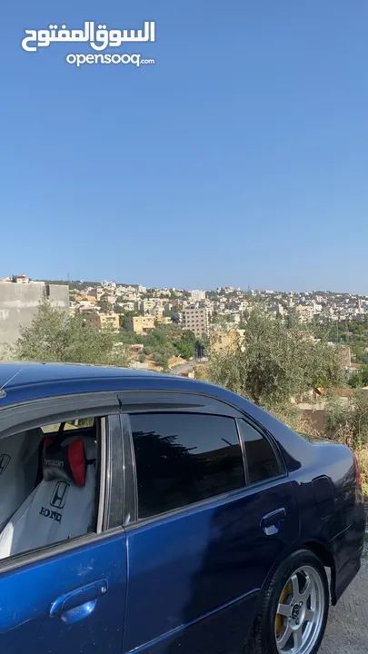 هوندا سيفيك 2001 بحاله الوكاله مرخصه جديد ولا ناقصها برغي زجاج كهرباء و عليها سستم مع شاشه و كميرا