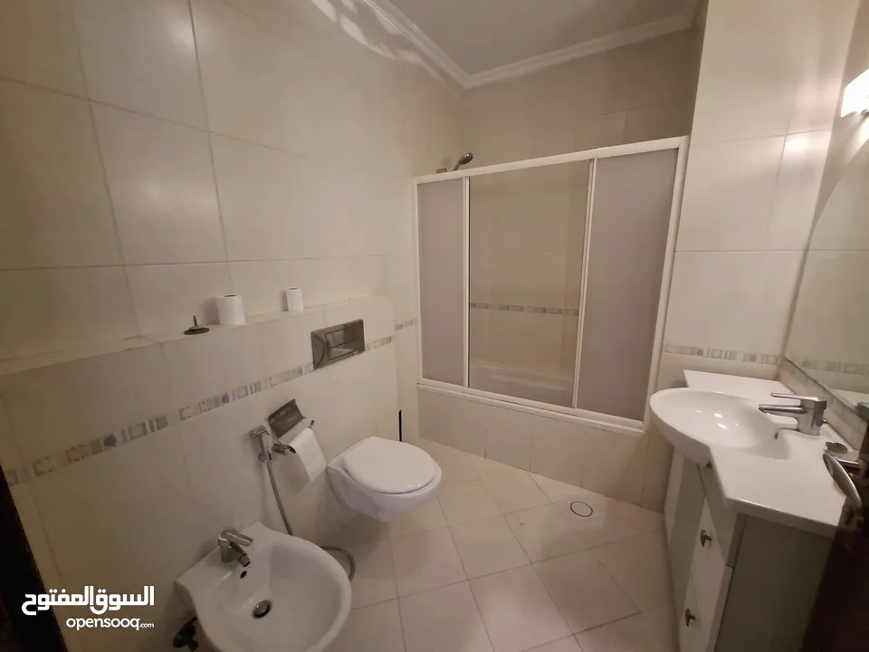 شقة شبه مفروشة للإيجار  ( Property 42944 )-174869814