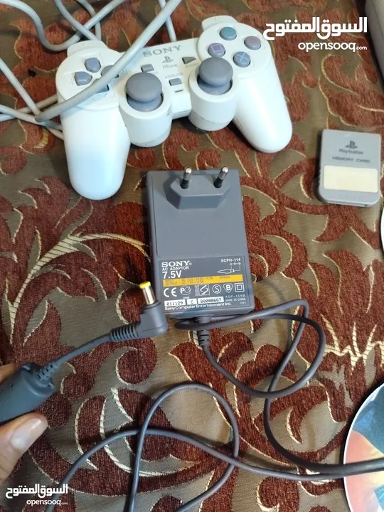 يد ps1 اصلي مع قطع ps1  اصليات  نضيفه  للبيع او البدل ع يد او شي ثاني