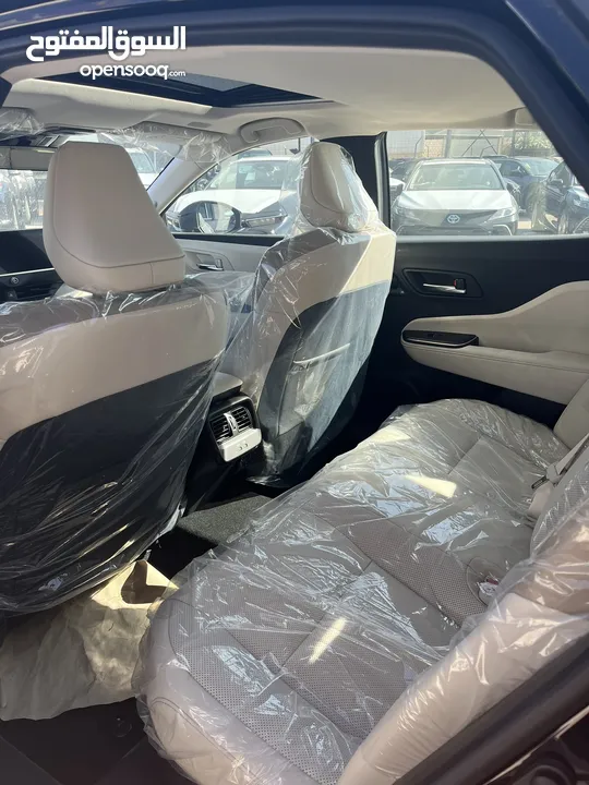 Toyota Crown 2023 Full option