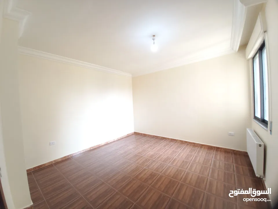 شقة غير مفروشة للإيجار 200م2 ( Property 19174 )-175055046