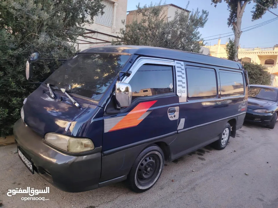 باص H100فان موديل 2002