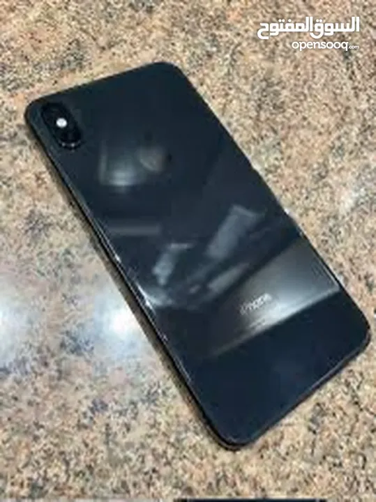 iPhone Xs 265gمستعمل في حالة ممتاز ولدينا المزيد