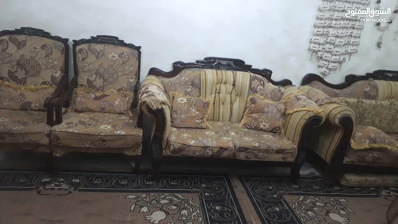 كنب للبيع بسعر مغري