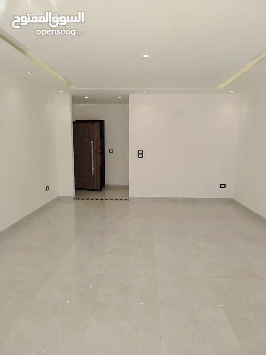 شقه ارضيه جديده لم تسكن شفابدران وسط الخدمات