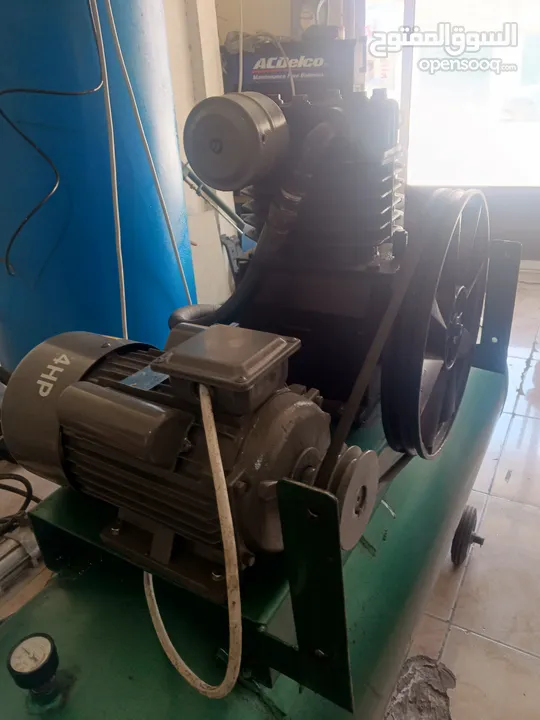 معدات محل بناشر للبيع