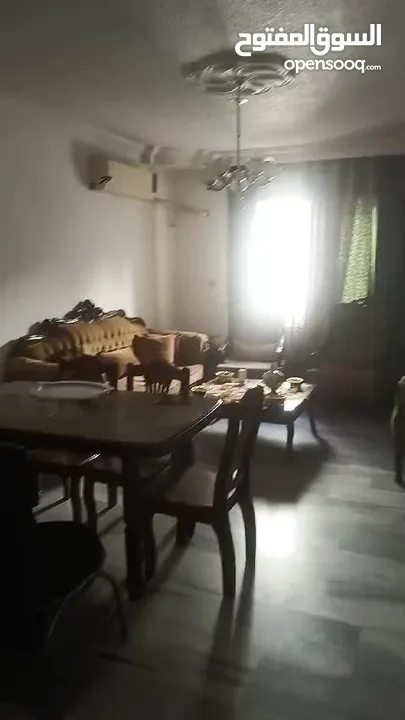 شقة مميزه للبيع،شارع المدينة المنوره خلف ماكدونلز 3نوم،ط1، تصلح للسكن او الاستثمار،من المالك مباشرة