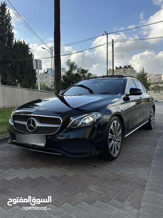 Mercedes E220D  بانوراما  موديل 2017 برخصة  دهان شركة  فل اضافات  امكانية البدل وارد  كرتونه سيارة
