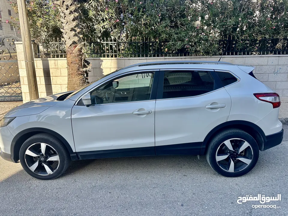 نيسان قشقاي 2017 وكالة يد اولى مع زجاج بانوراما