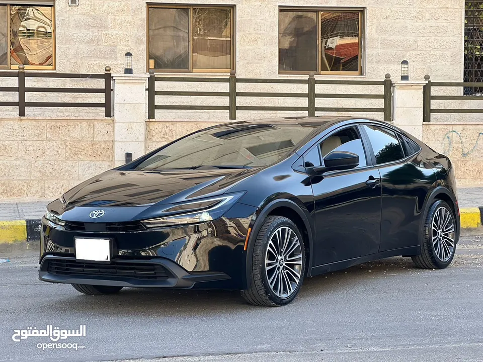 تويوتا يريوس هايبرد موديل 2023 الشكل الجديد كليا ومميزه
