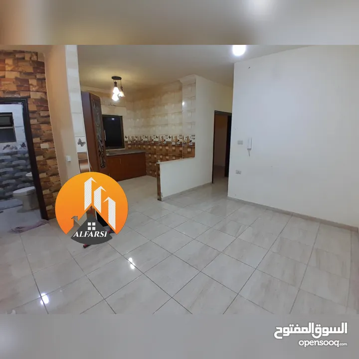 شقة ارضية بناء حديث مستقلة تراس / كراج خاص / وحدائق قرب كل الخدمات اجار مغري لا يعوض في ضاحية الاقصى