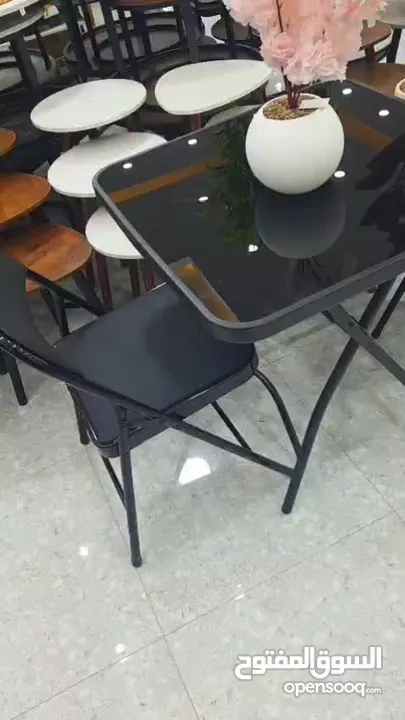 طقم طاولة وكراسي قابل للطي — أنيق وعملي مثالي للبلكونة، الحدائق، المطبخ أو أي زاوية راقية في البيت