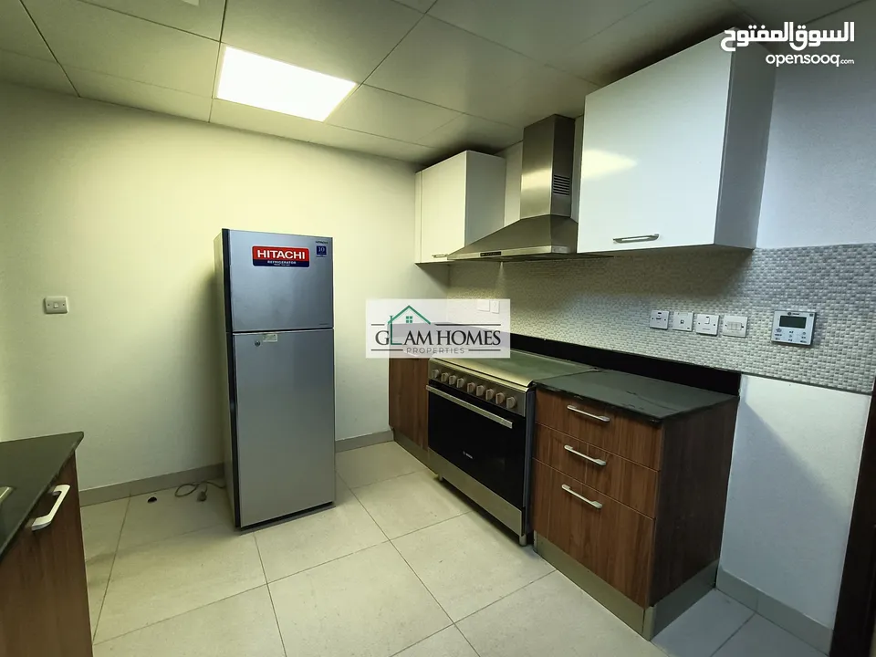 Splendid 2 BR apartment for sale in Qurum at a good location Ref: 633J