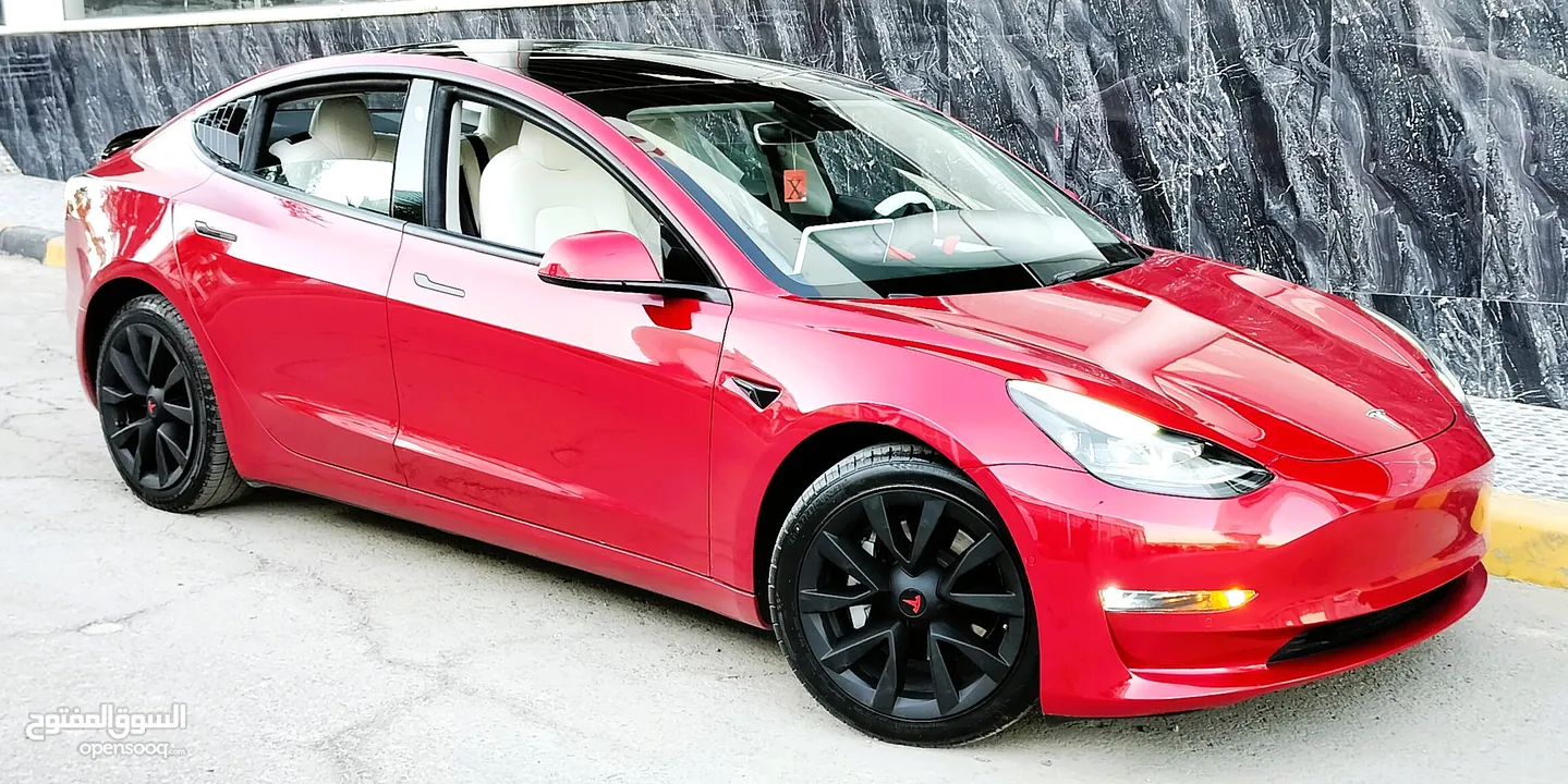 تيسلا 2022 model 3 فحص كامل 4 جــيـــد بدون ملاحظات غرفة جلد ابيض لون مميز بحالة الوكالة بسعر لقطة