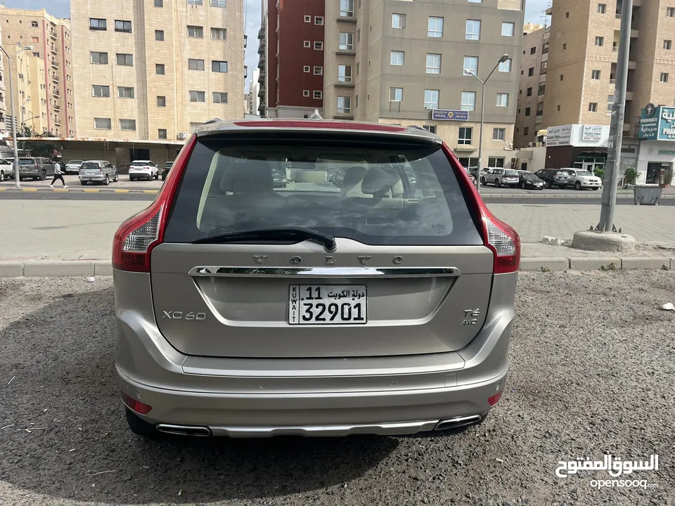 جيب فولفو موديل 2014 —XC 60 بحاله ممتازه شرط الفحص