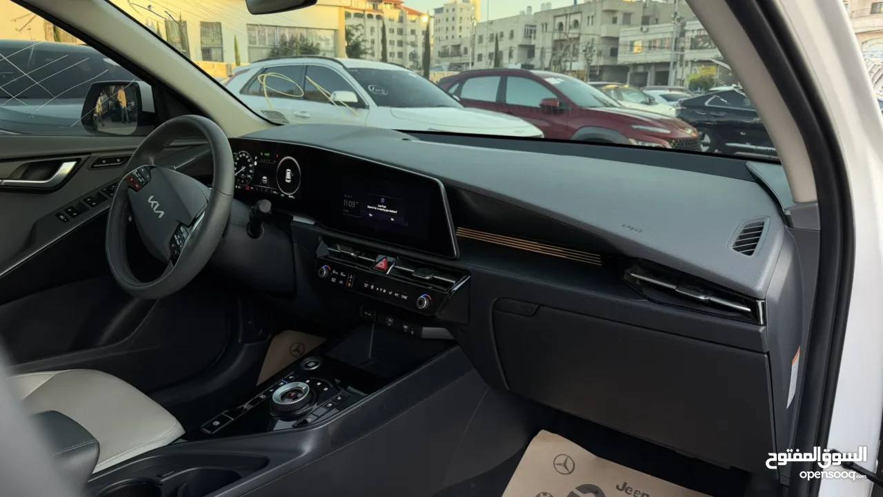 كيا نيرو ترخيص 2023 محرك 1600 هايبرد جير أوتوماتيك 141 حصان