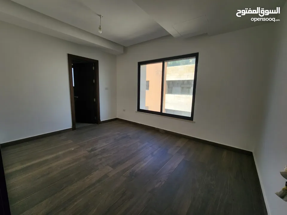 شقة فارغة للبيع بين الدوار الرابع و الخامس - ref : 14610