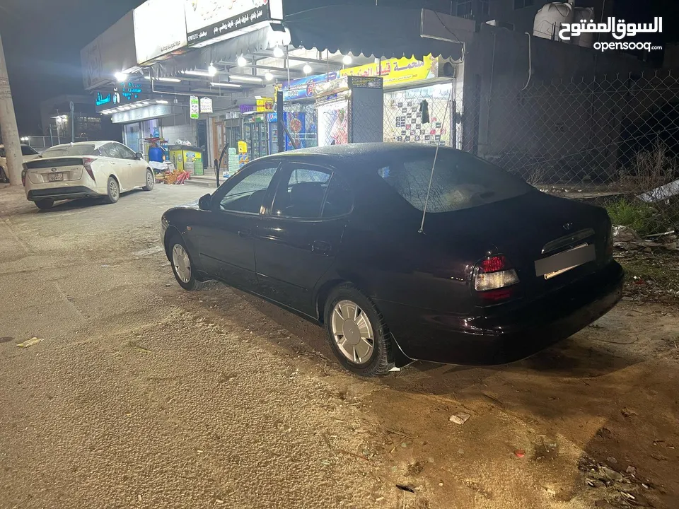 سيارة للبيع