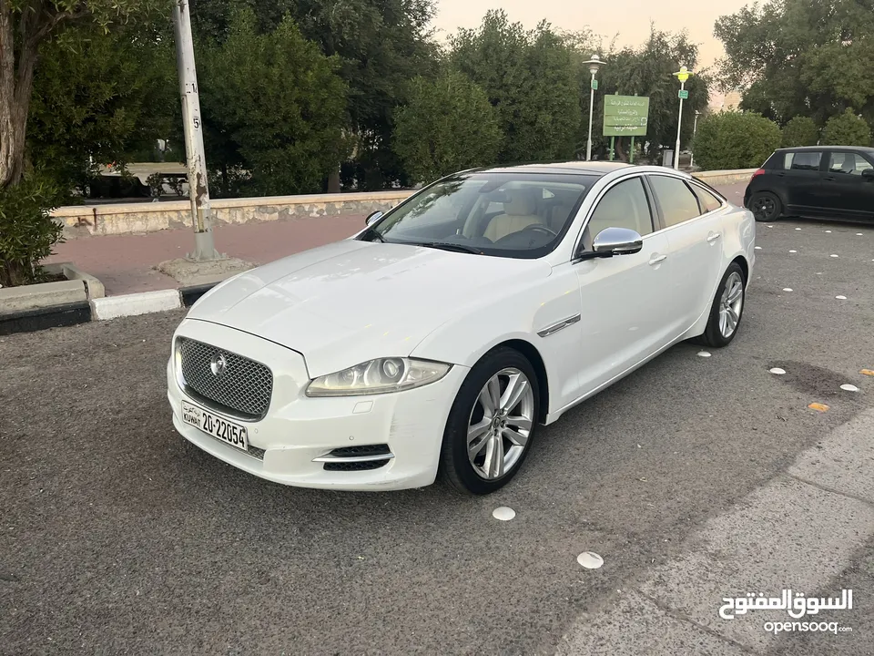 للبيع جاكوار XJ بانوراما موديل 2012