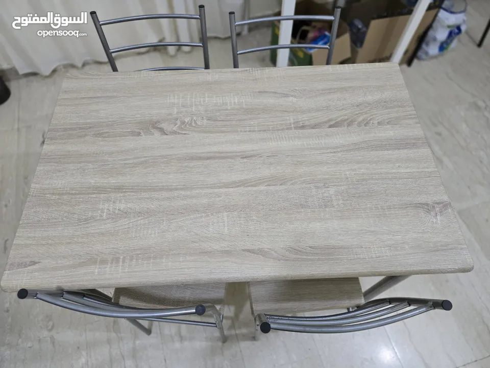 طاولة طعام/Dining Table