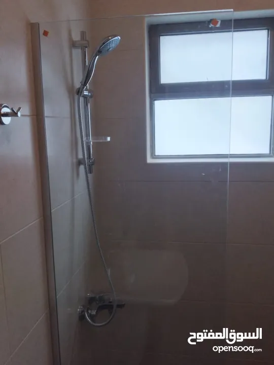 شقة ارضية للبيع - عبدون الشمالي- قرب السفارة البريطانية. Flat for sale-Abdoun-Near British embassy