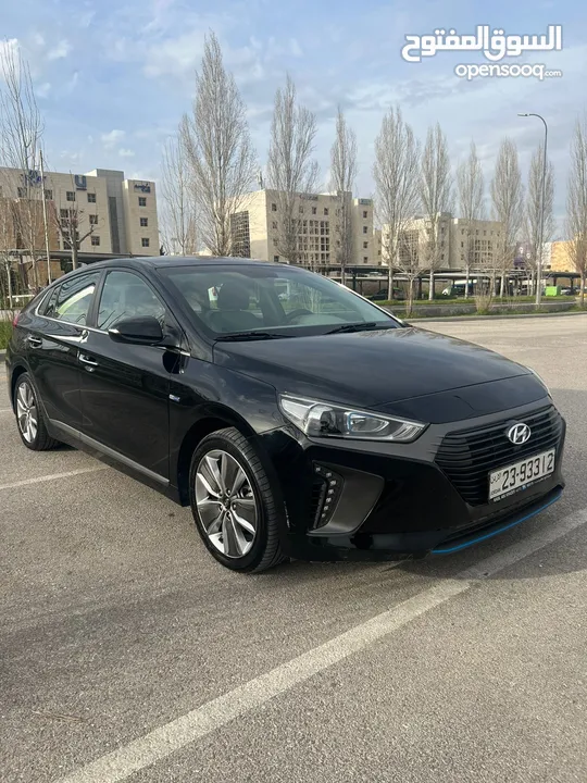 Black Hyundai Ioniq 2017