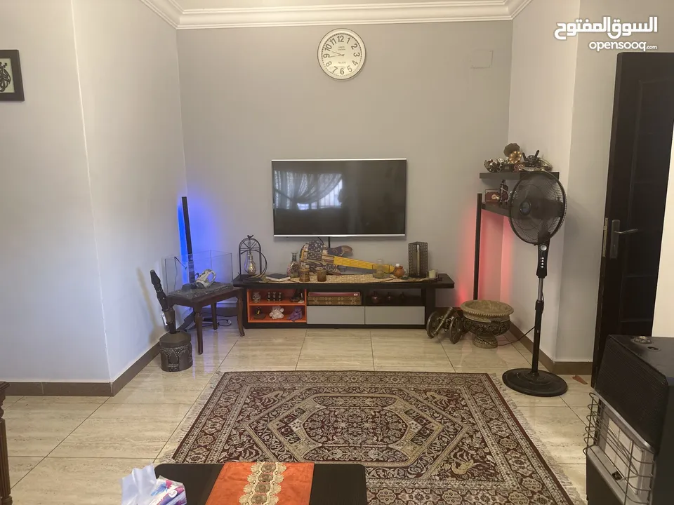 شقة مفروشة مرتبة للإيجار خلف فندق جنيفا وجمعية خليل الرحمن في السابع
