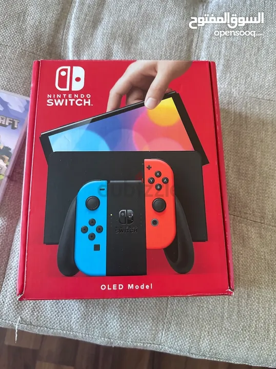 Nintendo Switch (+4 Games)